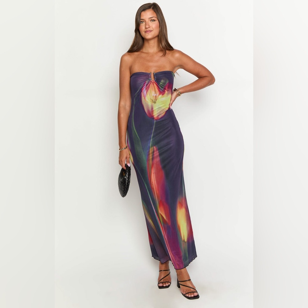 NWOT Beginning Boutique Millie Black Floral Strapless Midi Dress